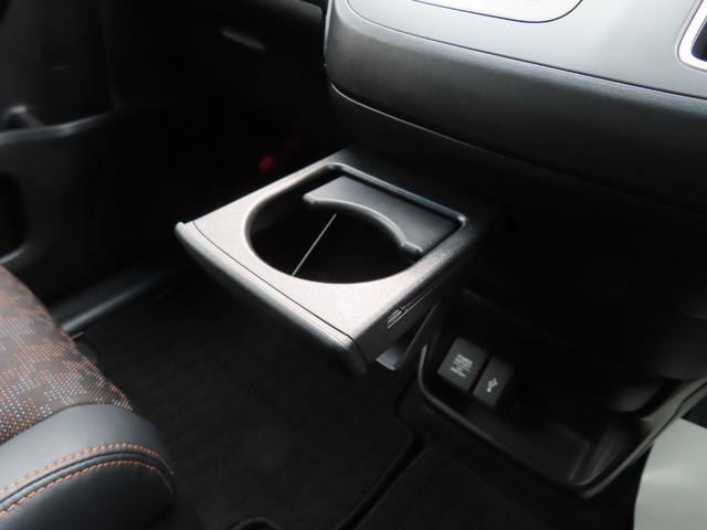 フリード クロスター・ホンダセンシング　両ＰＳＤ　ＵＳＢポート　禁煙　地デジ　エアバック　Ｉストップ　ＶＳＡ　リヤカメラ　整備記録簿　ＤＶＤ再生　ウォークスルー　イモビライザー　ワンオーナー　キーフリー　ＡＡＣ（34枚目）