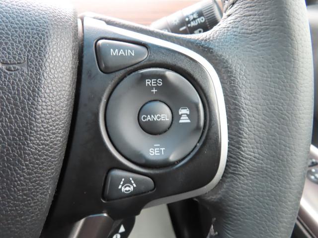 フリード クロスター・ホンダセンシング　両ＰＳＤ　ＵＳＢポート　禁煙　地デジ　エアバック　Ｉストップ　ＶＳＡ　リヤカメラ　整備記録簿　ＤＶＤ再生　ウォークスルー　イモビライザー　ワンオーナー　キーフリー　ＡＡＣ（40枚目）