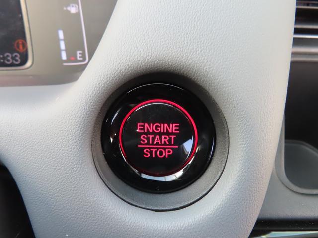 フィット ＲＳ　ＵＳＢポート　イモビライザー　地デジフルセグ　リアカメラ　ＬＥＤヘッドライト　アイドリングストップ　ＤＶＤ再生　エアコン　ＥＴＣ車載器　キーレス　スマートキー　禁煙　横滑防止装置　ＡＢＳ　記録簿（14枚目）