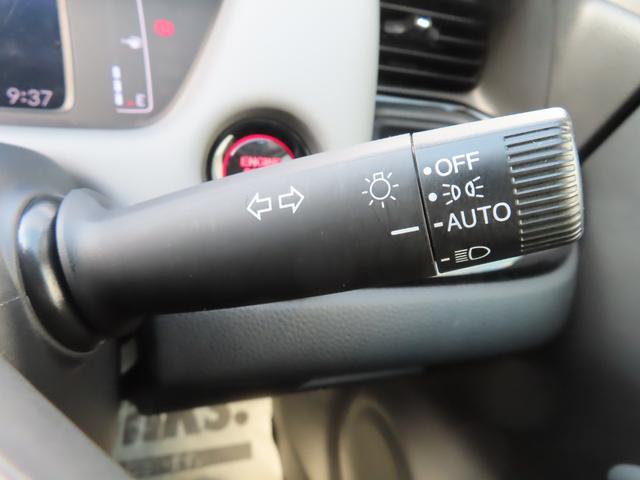 フィット ＲＳ　ＵＳＢポート　イモビライザー　地デジフルセグ　リアカメラ　ＬＥＤヘッドライト　アイドリングストップ　ＤＶＤ再生　エアコン　ＥＴＣ車載器　キーレス　スマートキー　禁煙　横滑防止装置　ＡＢＳ　記録簿（34枚目）