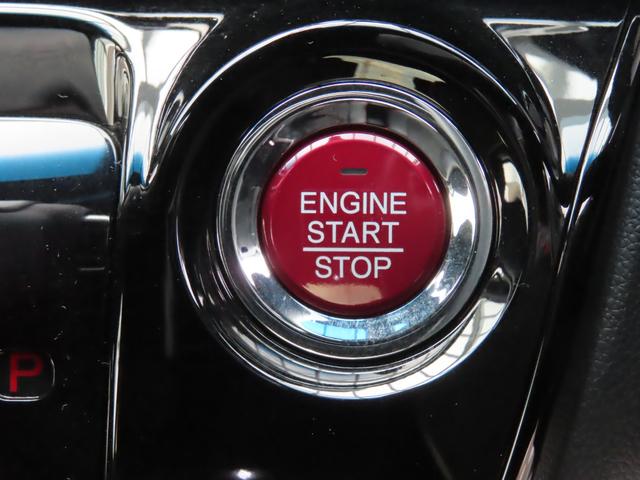 Ｎ－ＷＧＮカスタム ＧターボＳＳ２トーンカラースタイルパッケージ　フルセグテレビ　禁煙　ＵＳＢ　オートクルーズ　ＥＳＣ　ＤＶＤ　ＡＢＳ　ＥＴＣ　キーフリー　ナビＴＶ　ターボ車　ベンチシート　盗難防止装置　Ｉストップ（17枚目）