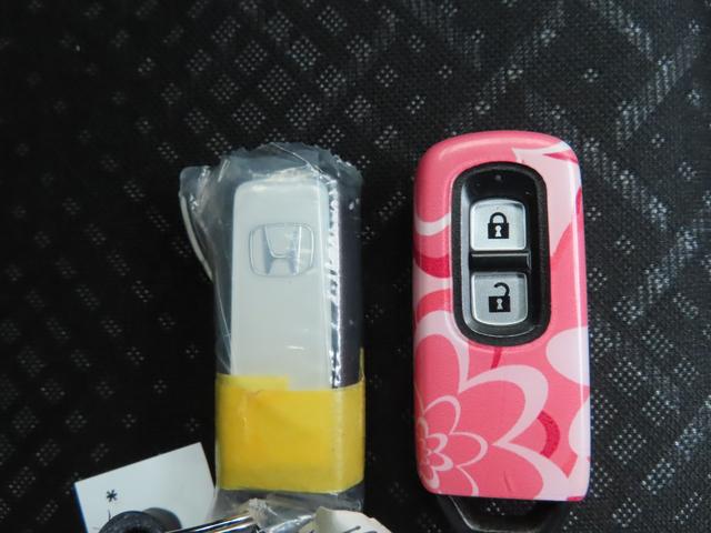 Ｎ－ＷＧＮカスタム ＧターボＳＳ２トーンカラースタイルパッケージ　フルセグテレビ　禁煙　ＵＳＢ　オートクルーズ　ＥＳＣ　ＤＶＤ　ＡＢＳ　ＥＴＣ　キーフリー　ナビＴＶ　ターボ車　ベンチシート　盗難防止装置　Ｉストップ（33枚目）