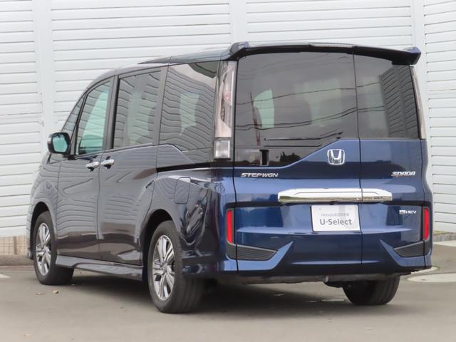 ステップワゴンスパーダ e:HEVスパーダGホンダセンシング ウォークスルー LEDライト ドライブレコーダ セキュリティアラーム 横滑り防止装置 クルーズコントロール Bカメラ USB接続 フルセグ DVD再生可能(2枚目)