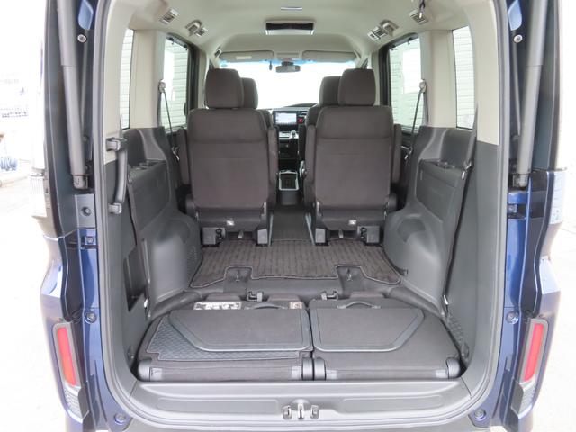 ステップワゴンスパーダ e:HEVスパーダGホンダセンシング ウォークスルー LEDライト ドライブレコーダ セキュリティアラーム 横滑り防止装置 クルーズコントロール Bカメラ USB接続 フルセグ DVD再生可能(12枚目)