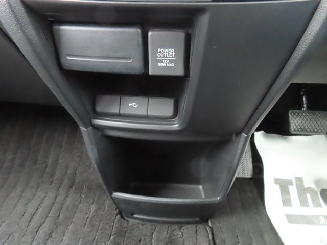 ステップワゴンスパーダ e:HEVスパーダGホンダセンシング ウォークスルー LEDライト ドライブレコーダ セキュリティアラーム 横滑り防止装置 クルーズコントロール Bカメラ USB接続 フルセグ DVD再生可能(39枚目)