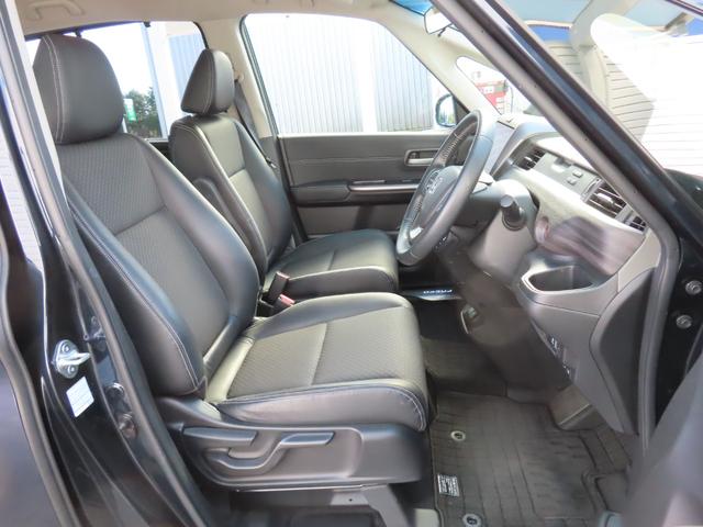 フリードハイブリッド ハイブリッド・Ｇホンダセンシング　ハイブリッド・Ｇホンダセンシング・９インチナビ・リアカメラ・ドラレコ前後・禁煙・ワンオ－　軽減ブレーキ　キーフリーシステム　１オ－ナ－　記録簿　ＤＶＤ再生可能　サイドカーテンエアバック　ＥＣＯＮ（17枚目）