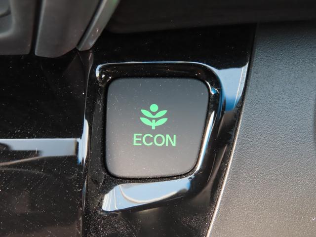 フリードハイブリッド ハイブリッド・Ｇホンダセンシング　ハイブリッド・Ｇホンダセンシング・９インチナビ・リアカメラ・ドラレコ前後・禁煙・ワンオ－　軽減ブレーキ　キーフリーシステム　１オ－ナ－　記録簿　ＤＶＤ再生可能　サイドカーテンエアバック　ＥＣＯＮ（26枚目）