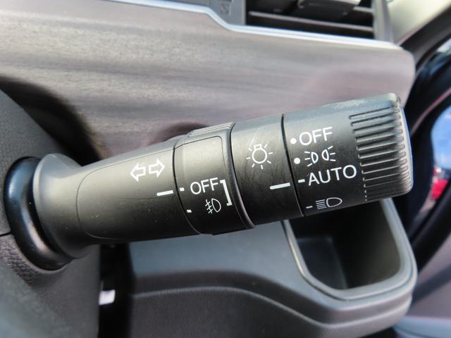 フリードハイブリッド ハイブリッド・Ｇホンダセンシング　ハイブリッド・Ｇホンダセンシング・９インチナビ・リアカメラ・ドラレコ前後・禁煙・ワンオ－　軽減ブレーキ　キーフリーシステム　１オ－ナ－　記録簿　ＤＶＤ再生可能　サイドカーテンエアバック　ＥＣＯＮ（40枚目）