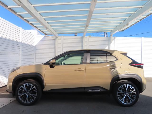 ヤリスクロス ハイブリッドＧ　１．５ハイブリッドＧ　全周囲カメラ　ＥＴＣ　ディスプレイオーディオ　禁煙車・ワンオーナー　ＵＳＢ接続　ＴＳＳ　イモビライザー　バックモニタ－　記録簿有　エアコン　ＬＥＤヘッドライト　インテリキー（7枚目）