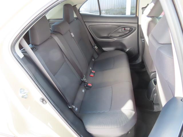 ヤリスクロス ハイブリッドＧ　１．５ハイブリッドＧ　全周囲カメラ　ＥＴＣ　ディスプレイオーディオ　禁煙車・ワンオーナー　ＵＳＢ接続　ＴＳＳ　イモビライザー　バックモニタ－　記録簿有　エアコン　ＬＥＤヘッドライト　インテリキー（12枚目）