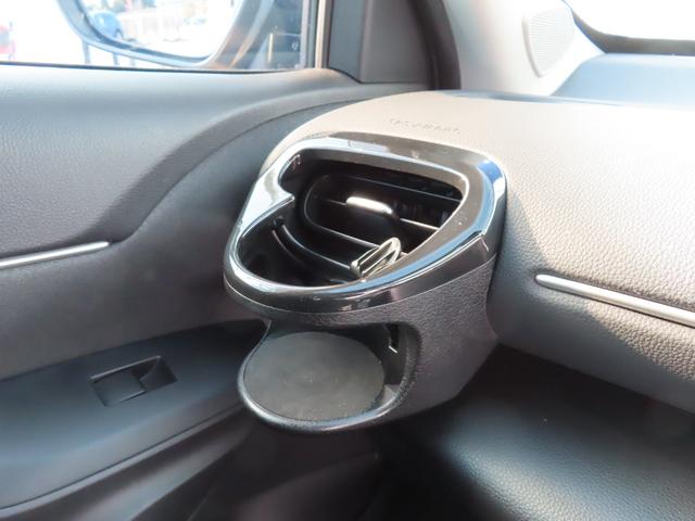 ヤリスクロス ハイブリッドＧ　１．５ハイブリッドＧ　全周囲カメラ　ＥＴＣ　ディスプレイオーディオ　禁煙車・ワンオーナー　ＵＳＢ接続　ＴＳＳ　イモビライザー　バックモニタ－　記録簿有　エアコン　ＬＥＤヘッドライト　インテリキー（26枚目）