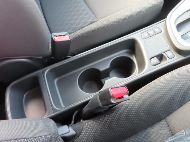 ヤリスクロス ハイブリッドＧ　１．５ハイブリッドＧ　全周囲カメラ　ＥＴＣ　ディスプレイオーディオ　禁煙車・ワンオーナー　ＵＳＢ接続　ＴＳＳ　イモビライザー　バックモニタ－　記録簿有　エアコン　ＬＥＤヘッドライト　インテリキー（37枚目）