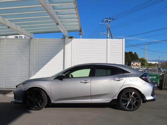 シビック ハッチバック　１．５　ホンダ認定中古　禁煙　ワンオーナー　純正ナビ　Ｂｌｕｅｔｏｏｔｈ　ＵＳＢ接続　バックカメラ　ＥＴＣ２．０　シートヒーター　追突軽減ブレーキ　盗難防止装置　１オーナー　Ｂモニター　整備記録簿（7枚目）