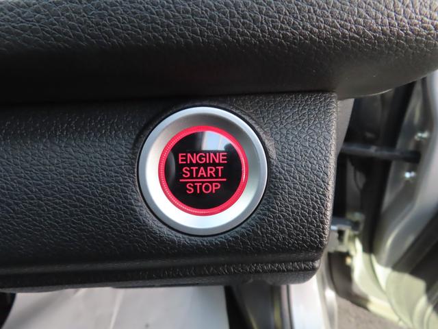 シビック ハッチバック　１．５　ホンダ認定中古　禁煙　ワンオーナー　純正ナビ　Ｂｌｕｅｔｏｏｔｈ　ＵＳＢ接続　バックカメラ　ＥＴＣ２．０　シートヒーター　追突軽減ブレーキ　盗難防止装置　１オーナー　Ｂモニター　整備記録簿（17枚目）