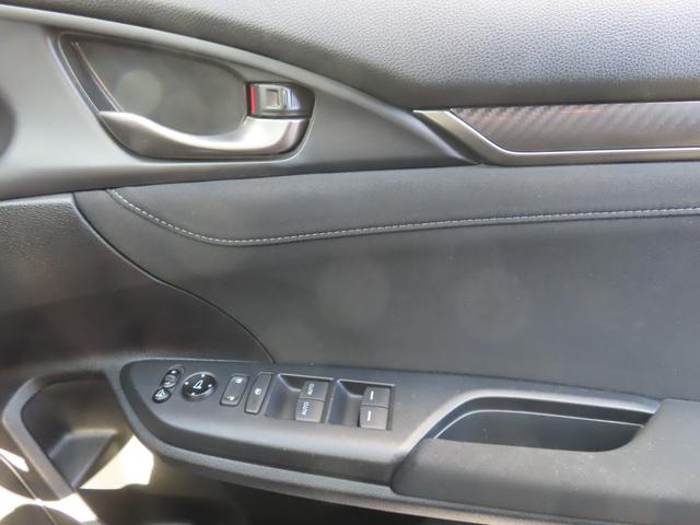 シビック ハッチバック　１．５　ホンダ認定中古　禁煙　ワンオーナー　純正ナビ　Ｂｌｕｅｔｏｏｔｈ　ＵＳＢ接続　バックカメラ　ＥＴＣ２．０　シートヒーター　追突軽減ブレーキ　盗難防止装置　１オーナー　Ｂモニター　整備記録簿（35枚目）