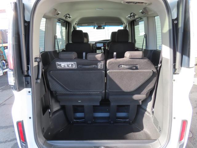 ステップワゴンスパーダ スパーダホンダセンシング　スパーダホンダセンシング・ナビ・リアカメラ・ドラレコ前後・禁煙・ワンオ－ナー　盗難防止　助手席エアバッグ　ワンオーナ－　Ｗパワスラ　記録簿有　地デジ　サイドエアバッグ　ＬＥＤライト　横滑り防止システム（12枚目）