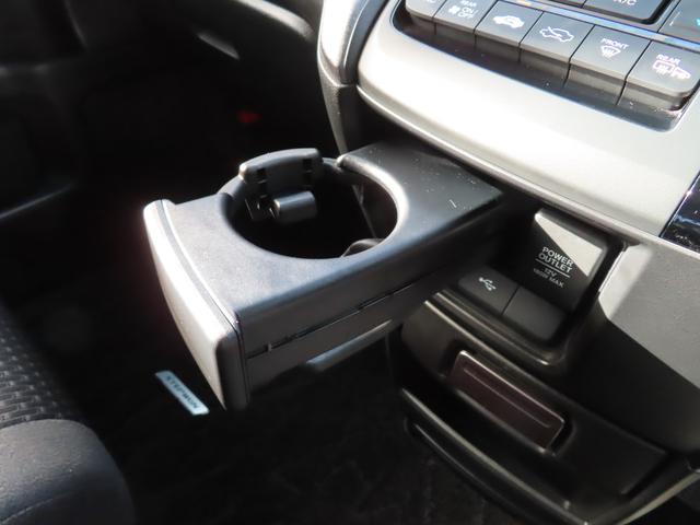 ステップワゴンスパーダ スパーダホンダセンシング　スパーダホンダセンシング・ナビ・リアカメラ・ドラレコ前後・禁煙・ワンオ－ナー　盗難防止　助手席エアバッグ　ワンオーナ－　Ｗパワスラ　記録簿有　地デジ　サイドエアバッグ　ＬＥＤライト　横滑り防止システム（35枚目）