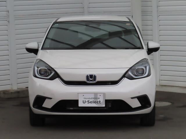 フィット ｅ：ＨＥＶホーム　ｅ：ＨＥＶホーム・ナビ・リアカメラ・ＥＴＣ・禁煙・ワンオーナー　リヤカメラ　ＤＶＤ再生可能　ＶＳＡ　サイドカーテンエアバック　スマートキ　ＥＣＯＮモード　踏み間違い防止　盗難防止装置　クルコン（5枚目）