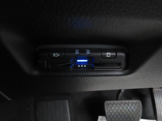 フィット ｅ：ＨＥＶホーム　ｅ：ＨＥＶホーム・ナビ・リアカメラ・ＥＴＣ・禁煙・ワンオーナー　リヤカメラ　ＤＶＤ再生可能　ＶＳＡ　サイドカーテンエアバック　スマートキ　ＥＣＯＮモード　踏み間違い防止　盗難防止装置　クルコン（18枚目）