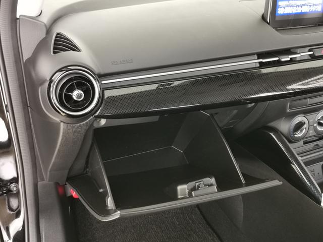 インテリアは　経過年数を考えるとコンディションいいと思います。除菌＆クリーニングで綺麗になってます。ぜひご確認ください