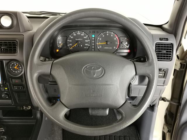 【ステアリング】一番長く触れる場所かもしれませんね！現在このような状態になっています、ぜひとも座って握って実感してみてください。おまちしています。