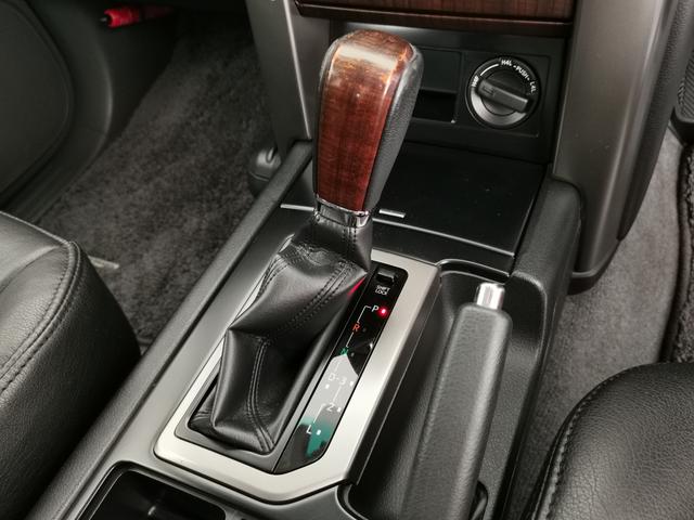 ランドクルーザープラド TX 5名 純正スポイラー 純正ルーフレール LEDヘッドライト リフトアップ 純正アルミ 前後クリアランスソナー ウッド革コンビハン シートカバー スマートキー プッシュスタート 整備記録簿(21枚目)