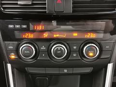 【デュアルエアコン】エアコンの運転席と助手席の温度を変える時に押します。ＤＵＡＬのボタンを押して助手席側の温度調整ができます。 7