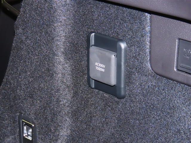 クラウンスポーツ Ｚ　ムーンルーフ　ＡＷＤ　フルセグテレビ　１オーナー　ＥＴＣ車載器　ＴＶナビ　クルコン　横滑り防止装置　エアバッグ　本革　ＡＣ１００Ｖ　ミュージックプレイヤー接続可　メモリナビ　ドラレコ　キーレス　ＡＢＳ（17枚目）