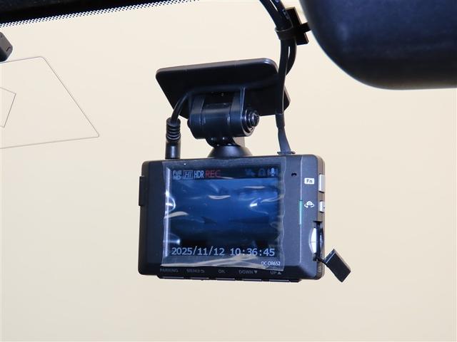 ＧＲ８６ ＳＺ　地上デジタル　スマートキ－　クルコン　ＬＥＤヘッドライト　ナビ＆ＴＶ　横滑防止装置　ＥＴＣ　フルオートエアコン　ドラレコ　アルミ　ＤＶＤ再生　盗難防止装置　記録簿　キーレスエントリー　エアーバッグ（12枚目）