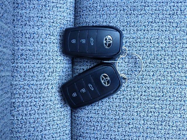 ヤリスクロス ハイブリッドＺ　インテリジェントキー　アルミホイル　ＬＥＤライト　１オ－ナ－　リアカメラ　クルーズコントロール　整備記録簿　横滑り防止システム　ナビＴＶ　メモリーナビゲーション　電動シ－ト　パワステ　オートエアコン（28枚目）