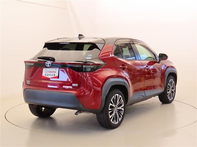 ヤリスクロス ハイブリッドＺ　インテリジェントキー　アルミホイル　ＬＥＤライト　１オ－ナ－　リアカメラ　クルーズコントロール　整備記録簿　横滑り防止システム　ナビＴＶ　メモリーナビゲーション　電動シ－ト　パワステ　オートエアコン（31枚目）