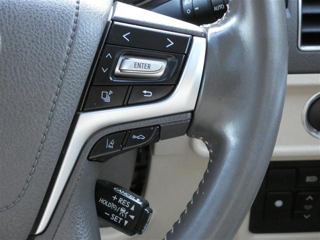 ランドクルーザープラド ＴＸ　Ｌパッケージ　リアカメラ　１オ－ナ－　スマートキ　盗難防止　キーレスエントリー　ＥＴＣ装備　３列席　ＤＶＤ再生可　エアコン　ＬＥＤランプ　レザー　アルミホイール　パートタイム４ＷＤ　横滑り防止システム　フルＴＶ（6枚目）