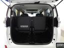大きな荷物も余裕な収納力!日常のお買い物から家族、仲間とのレジャーの荷物など多彩な使い勝手がうれしいですね。また、スイッチで簡単に開閉できるパワーバックドア装備です。