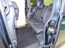 後席は足元広々の座り心地良好です♪　リラックスできるシートでドライブをお楽しみ下さい♪