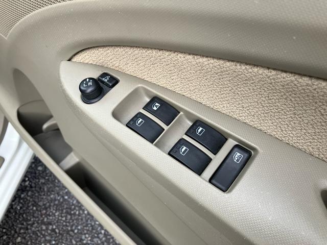 ムーヴ Ｌ　ＣＶＴ　エコアイドル　キーレスエントリー　電動格納ミラー　オートエアコン　純正オーディオ　記録簿　車検９年１２月（18枚目）