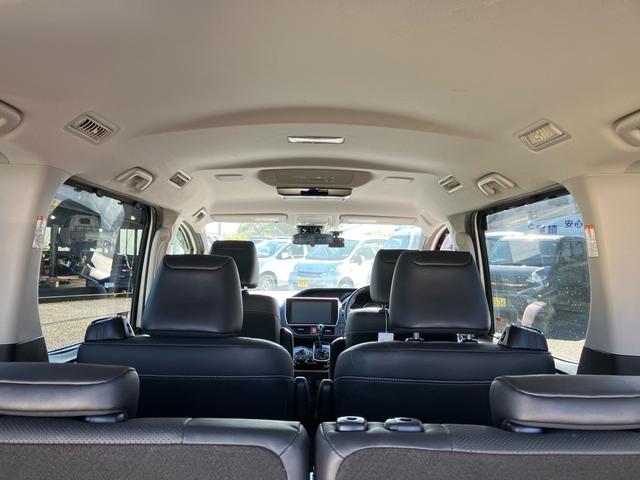 エスクァイア Gi 7人乗り 純正10インチナビ アルパイン10.2インチフリップダウンモニター バックカメラ HDMI Bluetooth対応 セーフティーセンス シートヒーター 両側電動スライドドア スペアキー(11枚目)