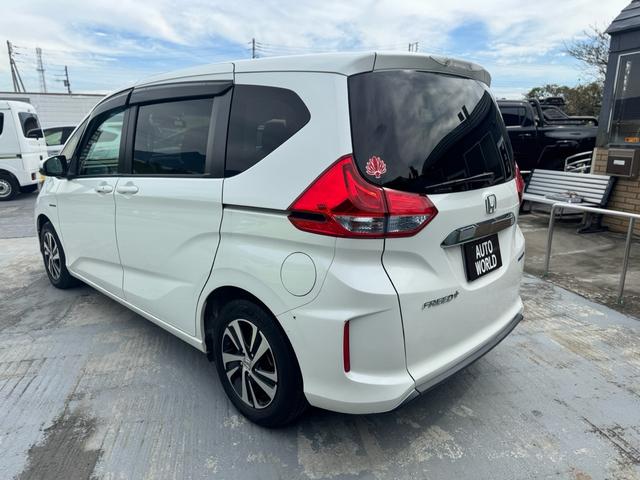 フリード＋ハイブリッド ハイブリッドＥＸ　ＬＥＤヘッドライト　９インチナビ　テレビ　バックカメラ　ＢＬＵＥＴＯＯＴＨ　ＵＳＢ　ＥＴＣ　　両側電動スライドドア　ドラレコ　アルミホイール　車検２年付き（5枚目）