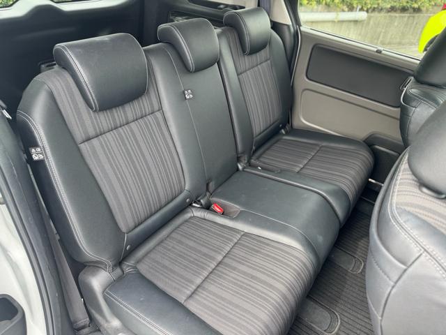 フリード＋ハイブリッド ハイブリッドＥＸ　ＬＥＤヘッドライト　９インチナビ　テレビ　バックカメラ　ＢＬＵＥＴＯＯＴＨ　ＵＳＢ　ＥＴＣ　　両側電動スライドドア　ドラレコ　アルミホイール　車検２年付き（11枚目）