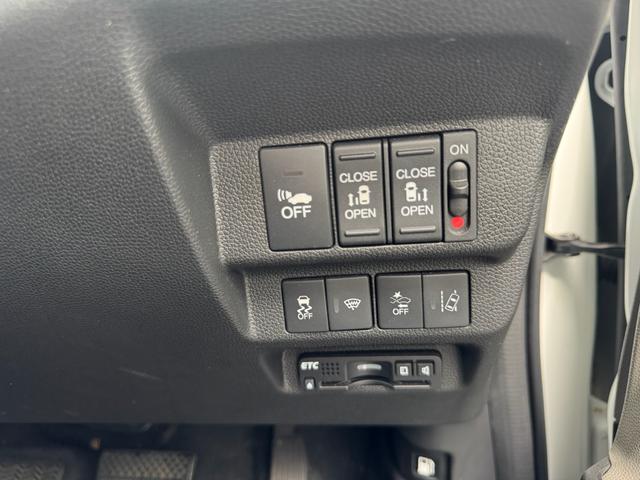 フリード＋ハイブリッド ハイブリッドＥＸ　ＬＥＤヘッドライト　９インチナビ　テレビ　バックカメラ　ＢＬＵＥＴＯＯＴＨ　ＵＳＢ　ＥＴＣ　　両側電動スライドドア　ドラレコ　アルミホイール　車検２年付き（23枚目）