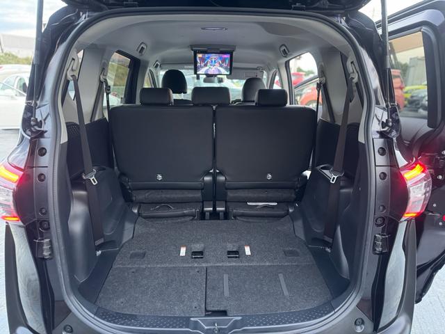 シエンタ ハイブリッドG クエロ LEDヘッドライト 両側電動スライドドア ナビ リアフリップダウンモニター BLUETOOTH ETC バックカメラ オートハイビーム 7人乗り 車検2年付き(10枚目)