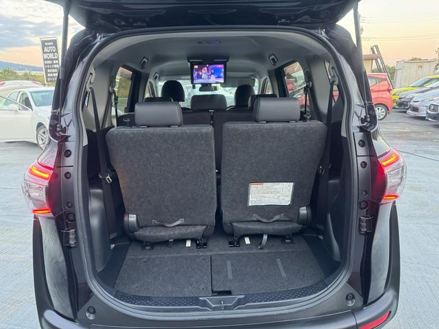 シエンタ ハイブリッドG クエロ LEDヘッドライト 両側電動スライドドア ナビ リアフリップダウンモニター BLUETOOTH ETC バックカメラ オートハイビーム 7人乗り 車検2年付き(11枚目)