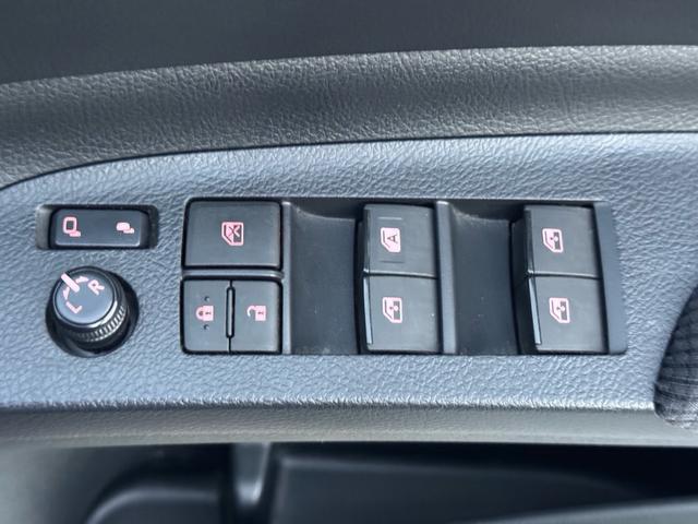 シエンタ ハイブリッドG クエロ LEDヘッドライト 両側電動スライドドア ナビ リアフリップダウンモニター BLUETOOTH ETC バックカメラ オートハイビーム 7人乗り 車検2年付き(26枚目)