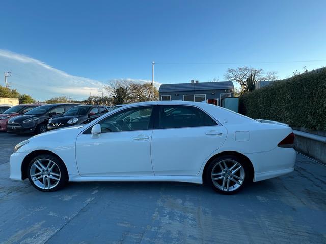 クラウン アスリート　スペシャルナビパッケージ　ＬＥＤヘッドライト　純正ナビ　テレビ　バックカメラ　ＵＳＢ　ＥＴＣ　純正アルミホイール　クルーズコントロール　オートライト　エアロ　車検２年付き（6枚目）