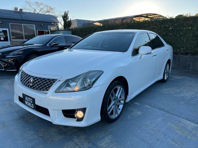 クラウン アスリート　スペシャルナビパッケージ　ＬＥＤヘッドライト　純正ナビ　テレビ　バックカメラ　ＵＳＢ　ＥＴＣ　純正アルミホイール　クルーズコントロール　オートライト　エアロ　車検２年付き（7枚目）