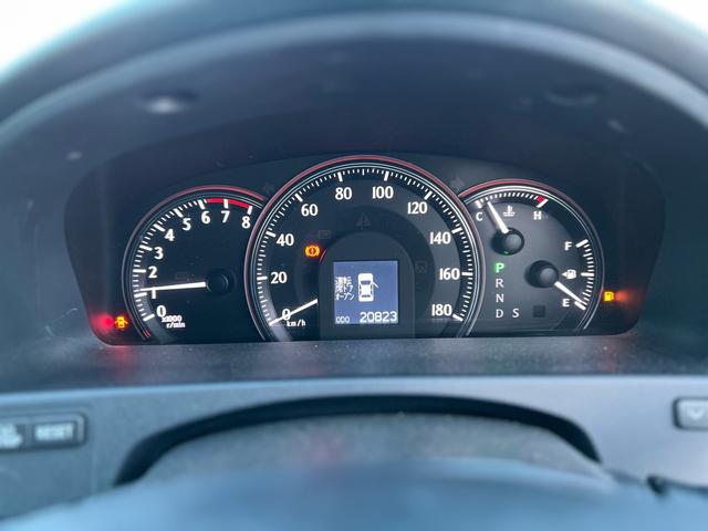 クラウン アスリート　スペシャルナビパッケージ　ＬＥＤヘッドライト　純正ナビ　テレビ　バックカメラ　ＵＳＢ　ＥＴＣ　純正アルミホイール　クルーズコントロール　オートライト　エアロ　車検２年付き（23枚目）