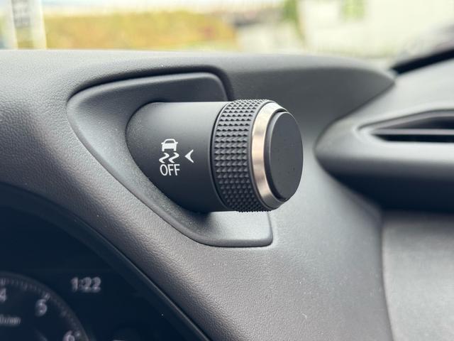 ＵＸ ＵＸ２００　ＬＥＤヘッドライト　ナビ　テレビ　バックカメラ　ＥＴＣ　ラインアシスト　クルーズコントロール　純正アルミホイール　車検２年付き　保証付き（29枚目）