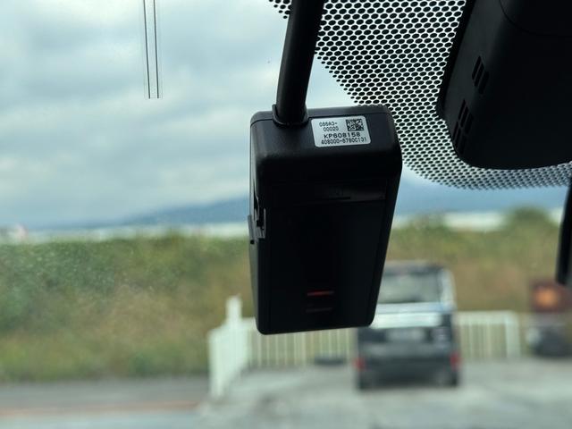 C-HR G ワンオーナー LEDライト モデリスタ エアロ ナビ テレビ BLUETOOTH バックカメラ オートハイビーム クルーズコントロール レインアシスト ETC シートヒーター 車検2年付き 保証付き(29枚目)