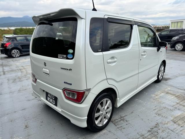 ワゴンＲ ハイブリッドＦＺ　ＬＥＤ　ヘッドライト　ナビ　バックカメラ　ＢＬＵＥＴＯＯＴＨ　シートヒーター　テレビ　純正アルミホイール　オートライト　車検２年付き（3枚目）