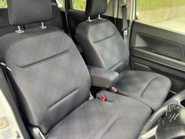 ワゴンＲ ハイブリッドＦＺ　ＬＥＤ　ヘッドライト　ナビ　バックカメラ　ＢＬＵＥＴＯＯＴＨ　シートヒーター　テレビ　純正アルミホイール　オートライト　車検２年付き（13枚目）