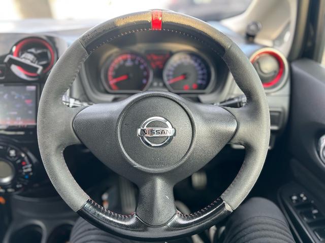 ノート ニスモ S 5速 ニスモ エアロ ナビ BLUETOOTH ETC ウーファー オートライト プシュースタート 純正アルミホイール(17枚目)